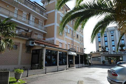 Hotel L'Aquila 포메지아 외부 사진